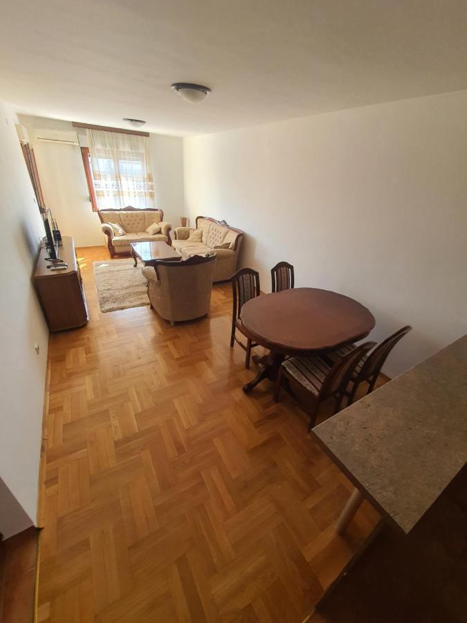 Oksana Apartment Podgorica Exterior photo