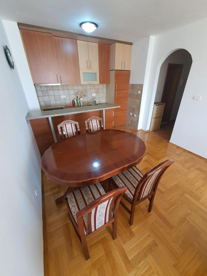Oksana Apartment Podgorica Exterior photo