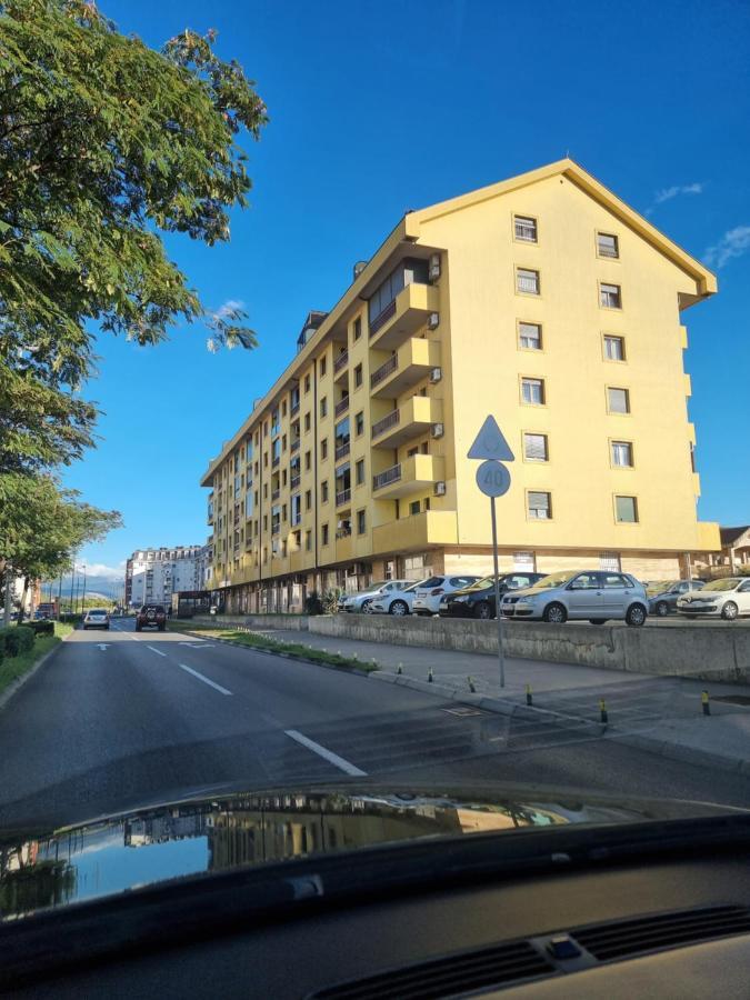 Oksana Apartment Podgorica Exterior photo